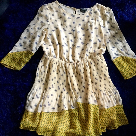 TOPSHOP Yellow Buttercream Flower Patch Dress - Picture 5 of 9